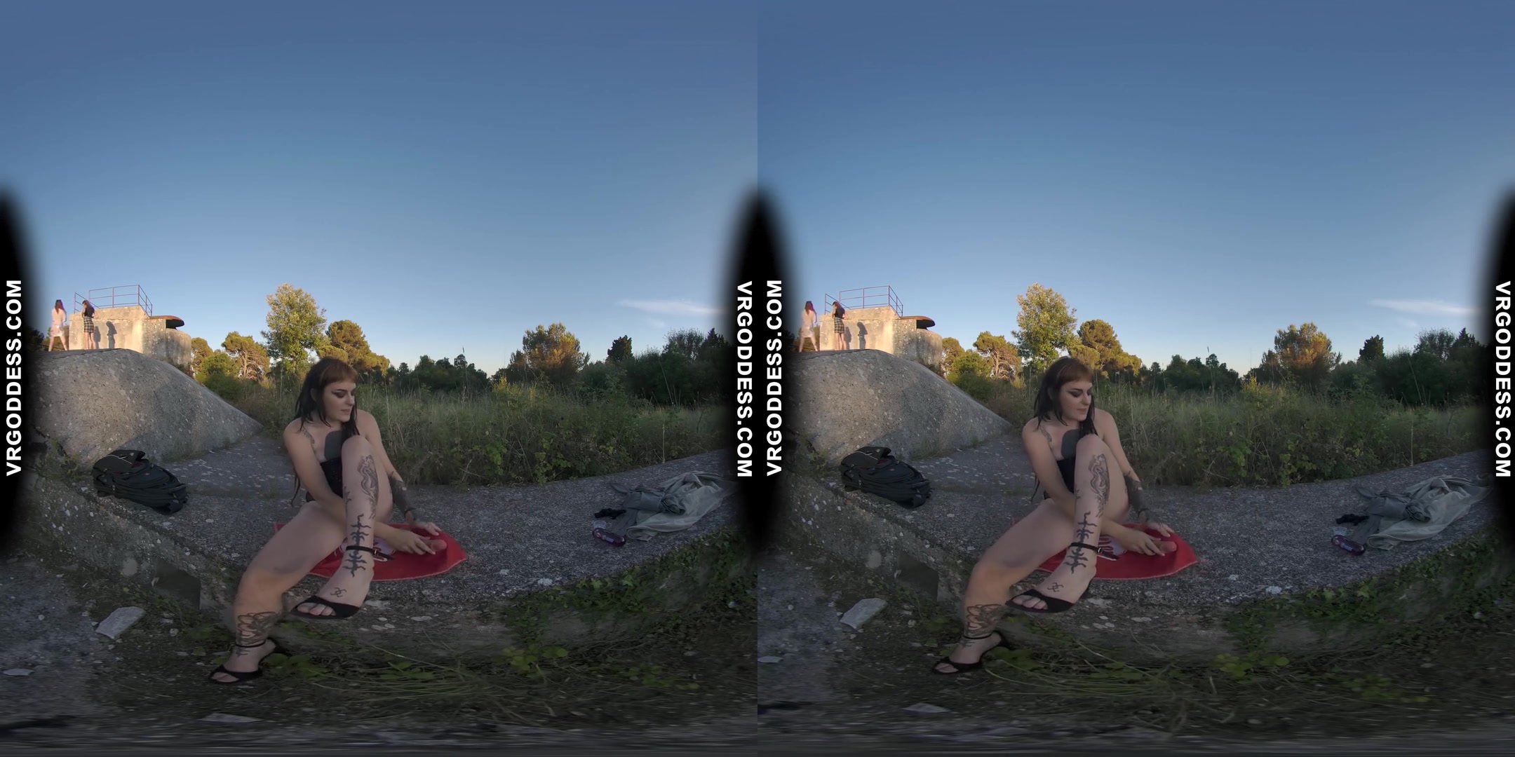 Risky Public Masturbating Hot Girl Brille Gets Caught By Tourists Gets Her Period finished at home