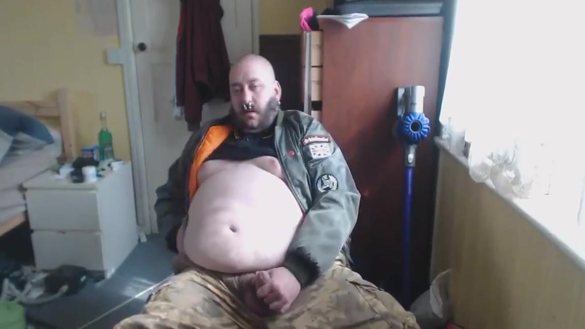 Pipe Smoking Fat Skinhead