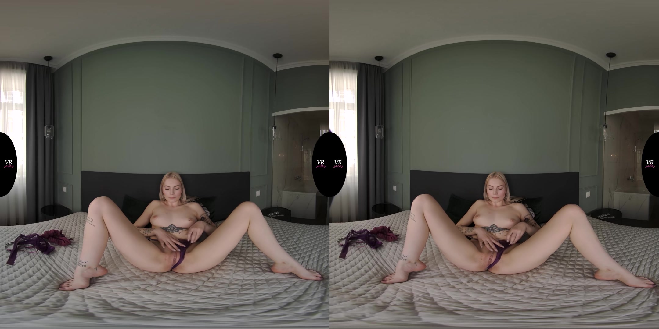 Petite teen 18+ Fucks Herself With Glass Dildo - VRsolos