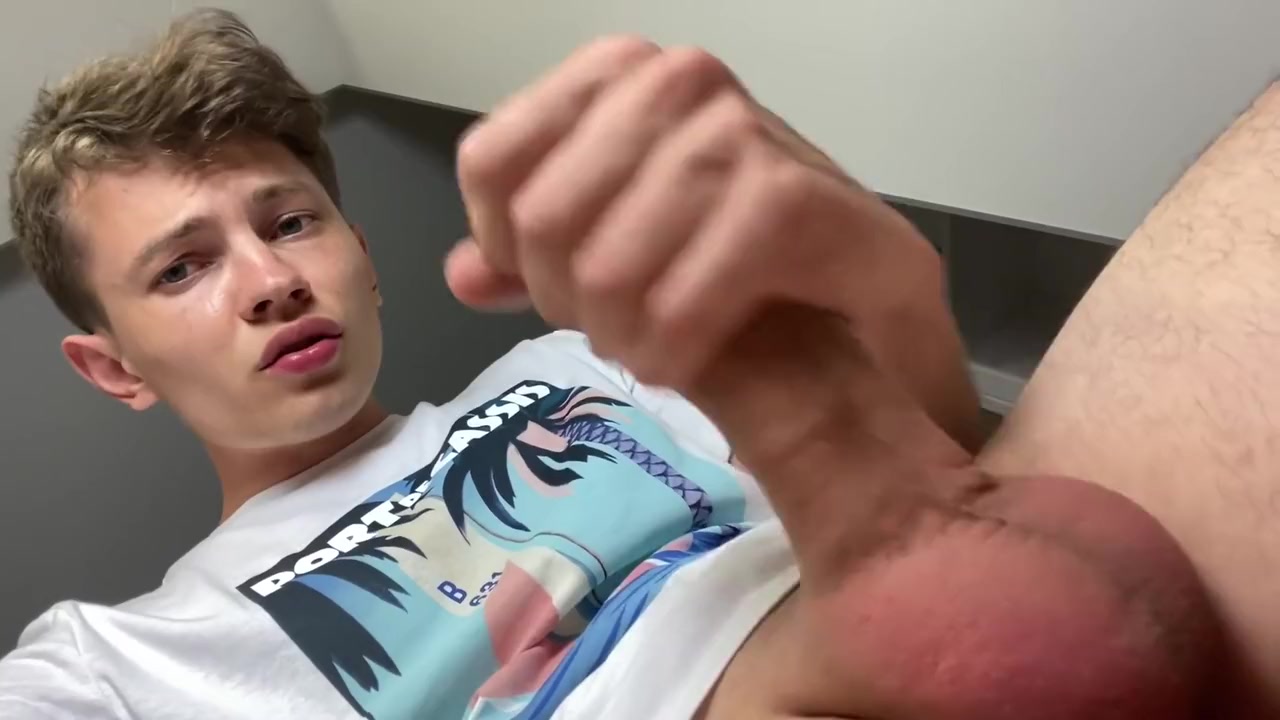 Big Dick Step Son Left A Jerking Video On Step dads Phone / teen 18+ / Uncut / Step daddy / Cute / Korean / Stud