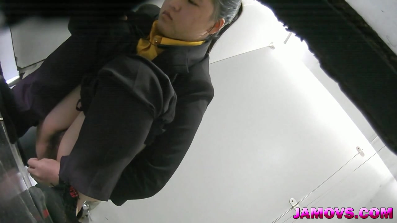 Hairly Asian teen 18+ pussy captured peeing
