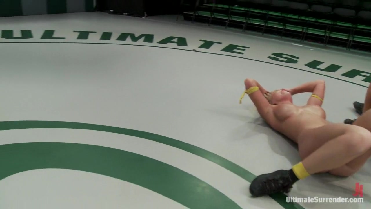 Wenona 'The Gymnast' (1-0)vsKrissy 'The Crippler' Lynn (0-0)