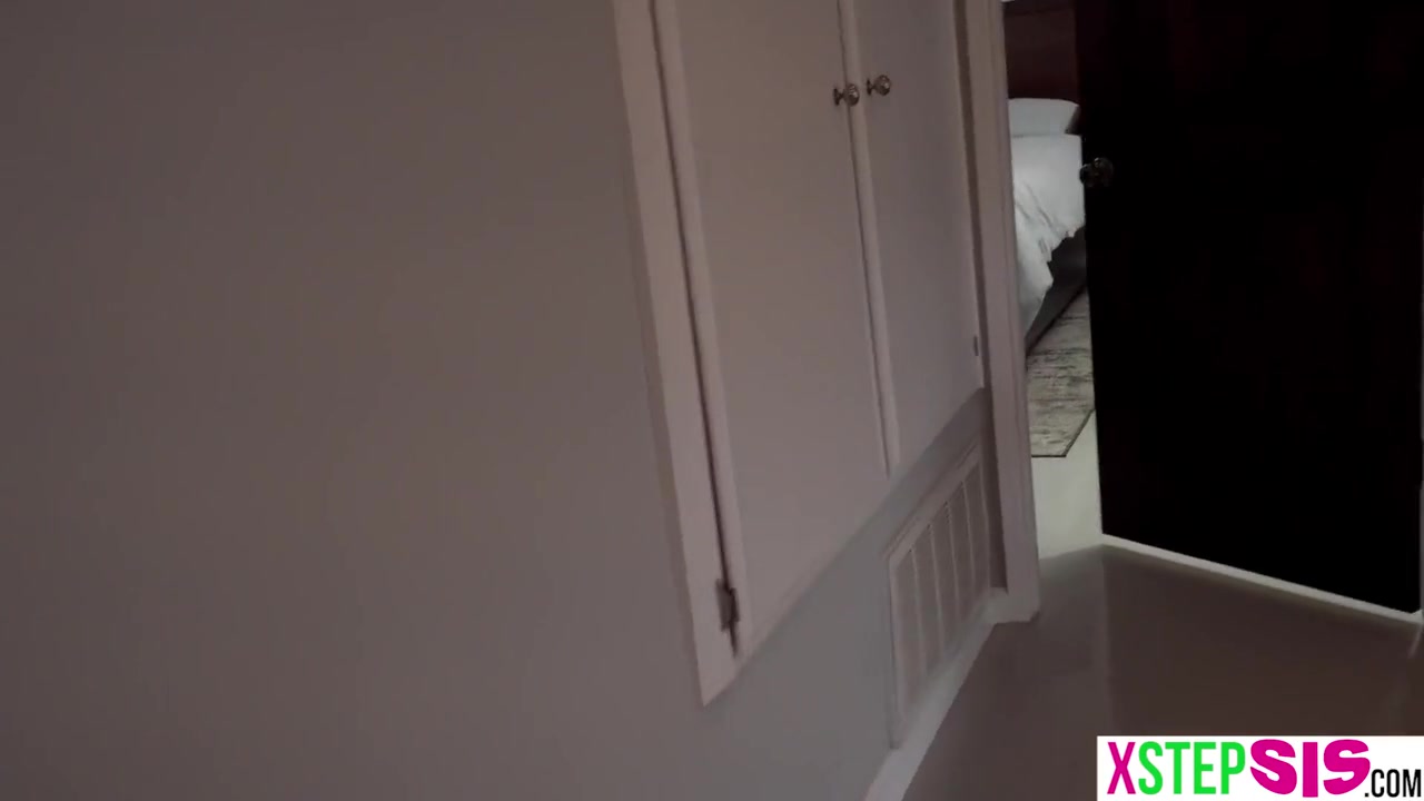Big Ass teen 18+ Stepsister Was Crazy And Wanted To Do Porn With Aubree Valentine