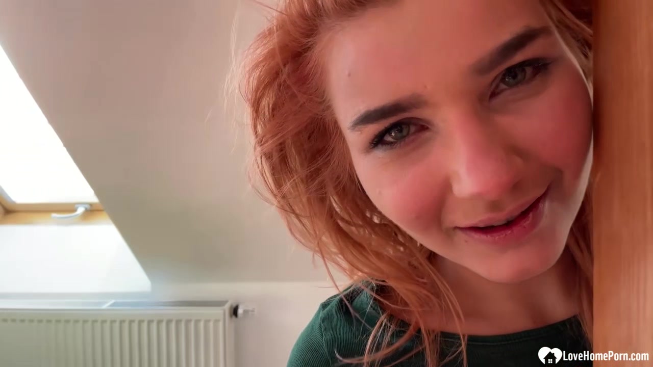 Redhead could not wait to play with herself