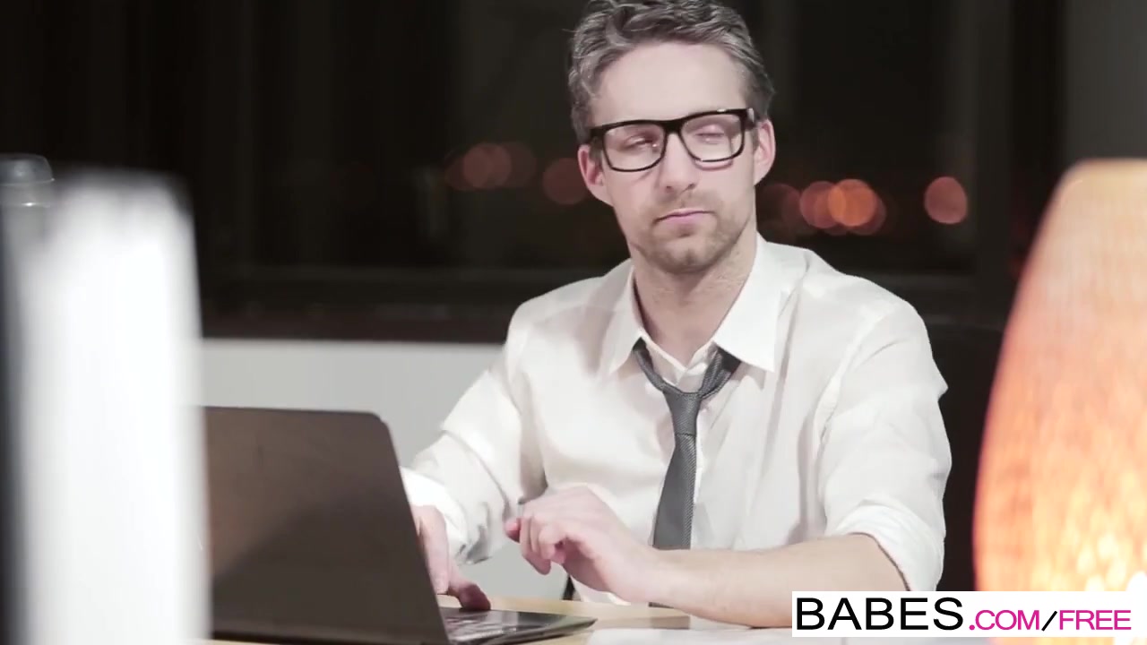 Babes - Office Obsession - Lutro and Lola Taylor - Necklace