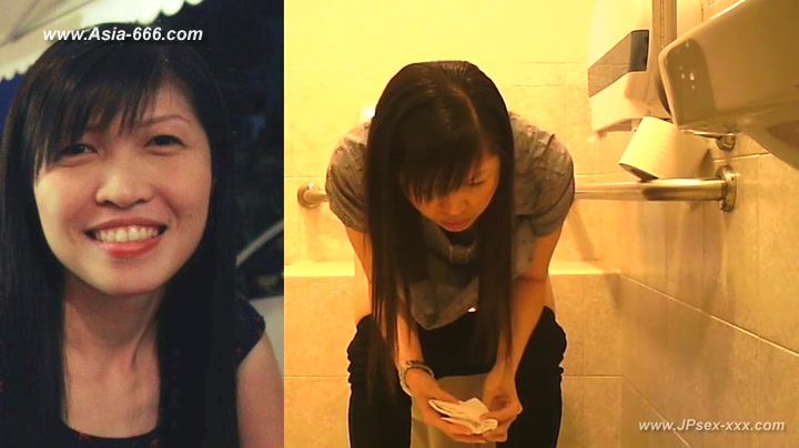 peeping taiwan girls go to toilet.3
