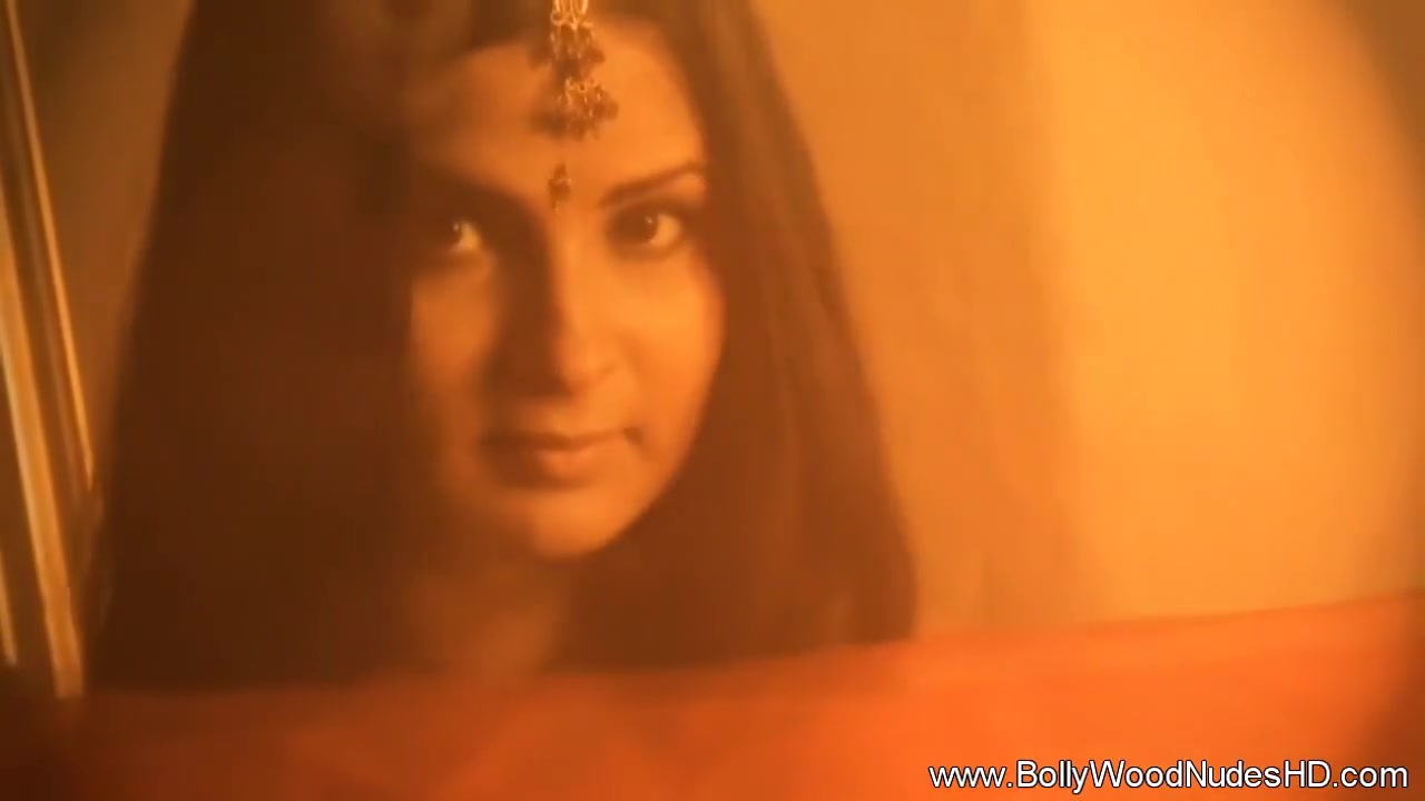 Why Not Have This Indian Babe Tonight