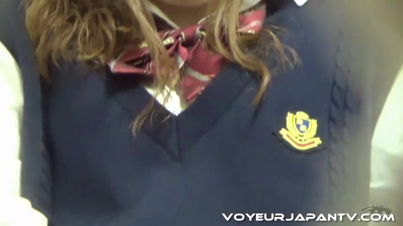 Getting Off Before School - VoyeurJapanTV