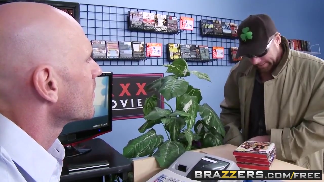 Zoey Monroe, Sunny Leone And Johnny Sins In And Friendly Squirting