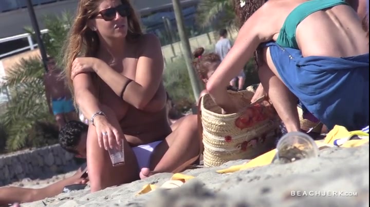 She Had A Great Big Rack! - BeachJerk