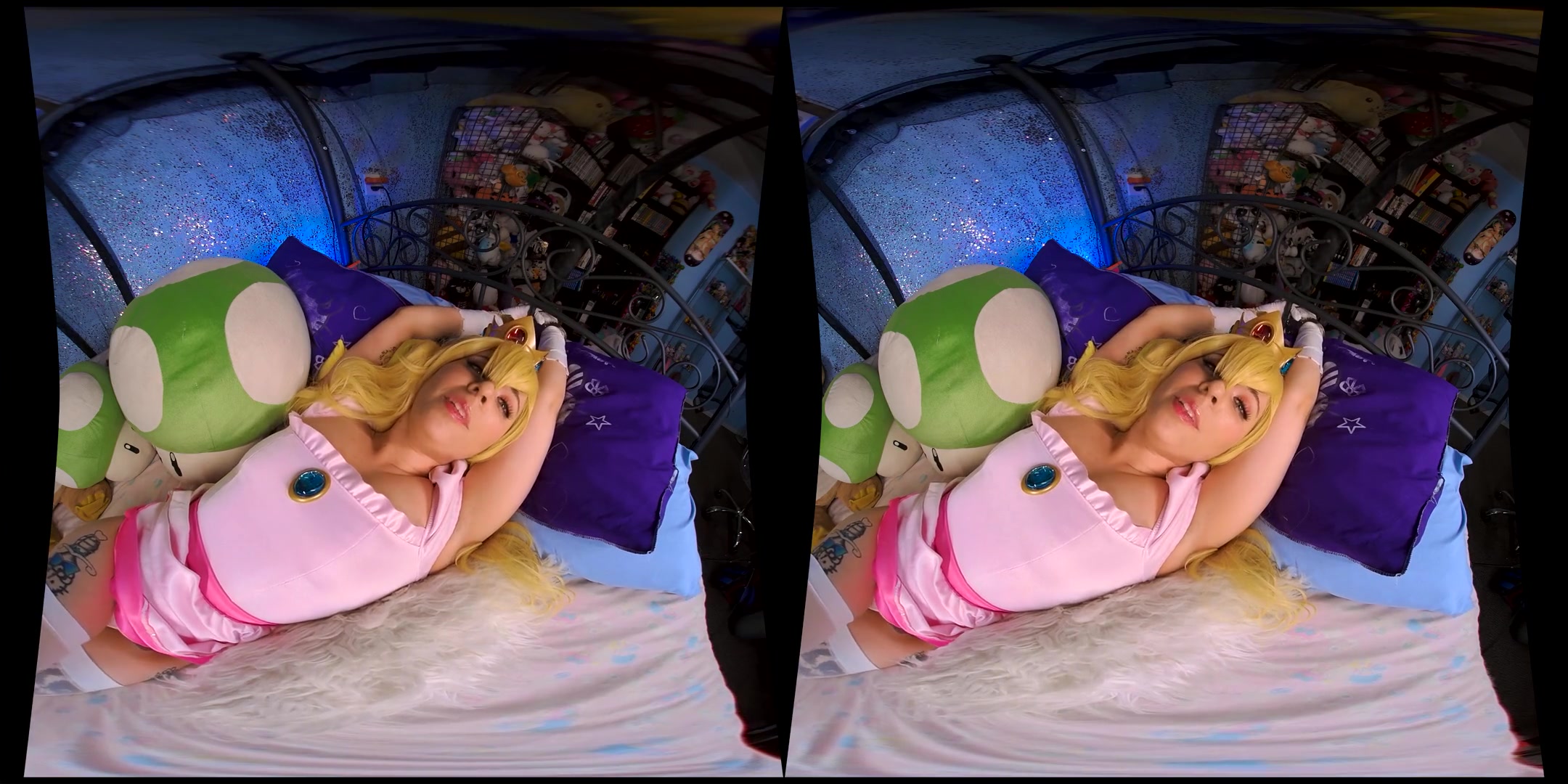 Princess Peach's Royal Cream; Video Game Cosplay Solo