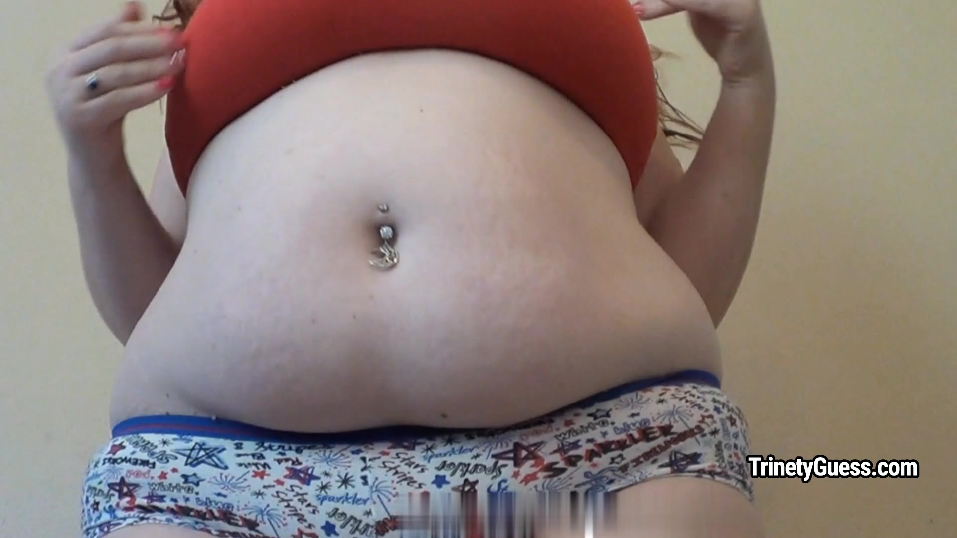 Zoftig Trinety Guess dresses off and shows her big frame