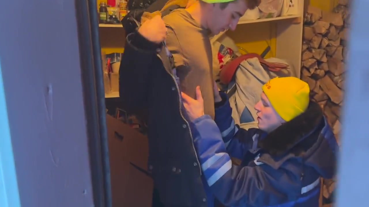 Stepdad Caught Stepson And Buddy Fucking In Barn - 454