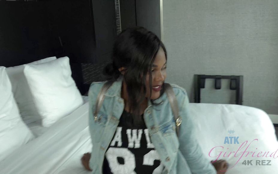 Virtual Vacation In Amsterdam With Yara Skye Part 1