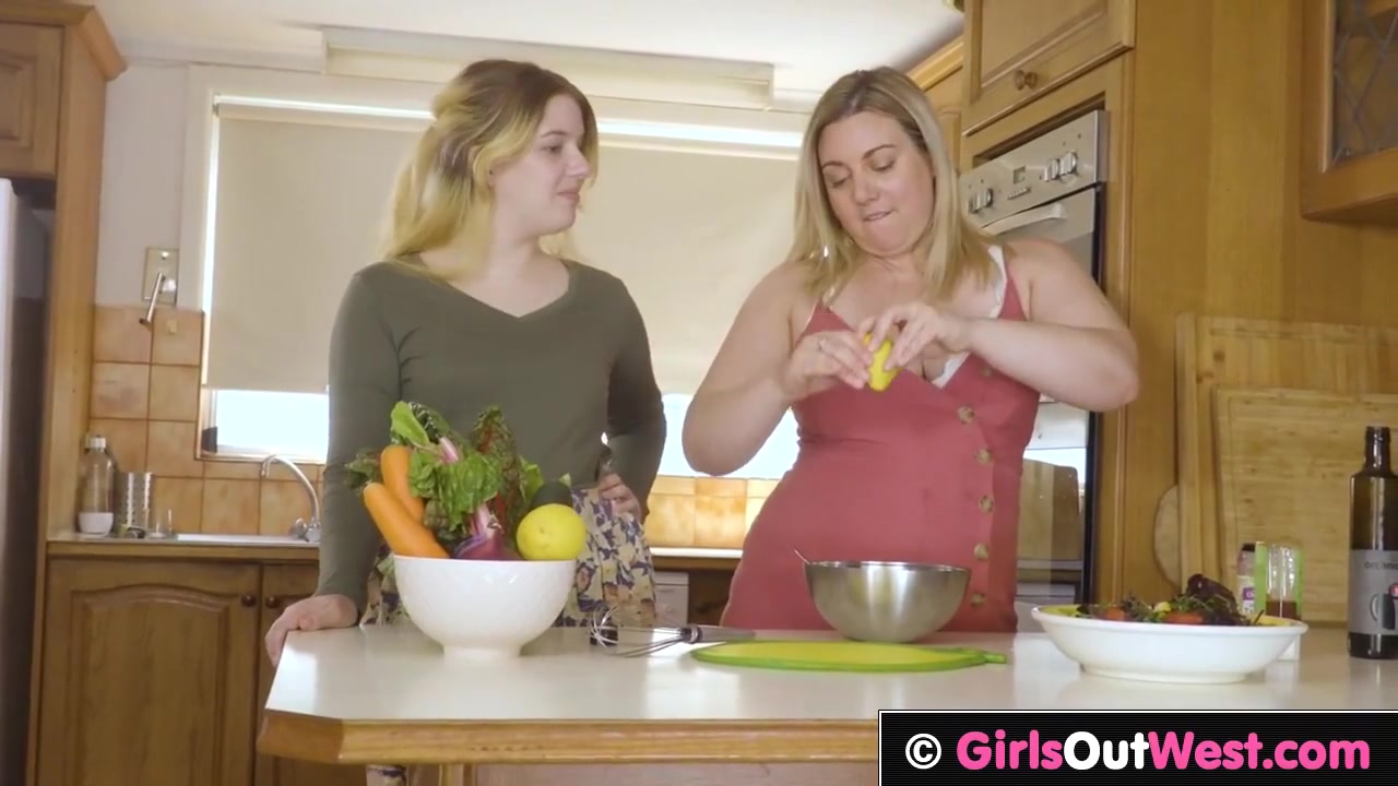 Plump Blondes Fuck Each Other With Carrot
