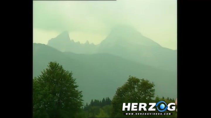 Retro Banging - HerzogVideos
