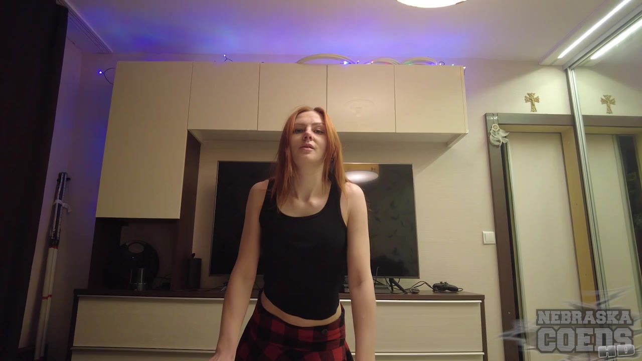 POV Blowjob From Skinny Hot Ginger Lea Mouthcum
