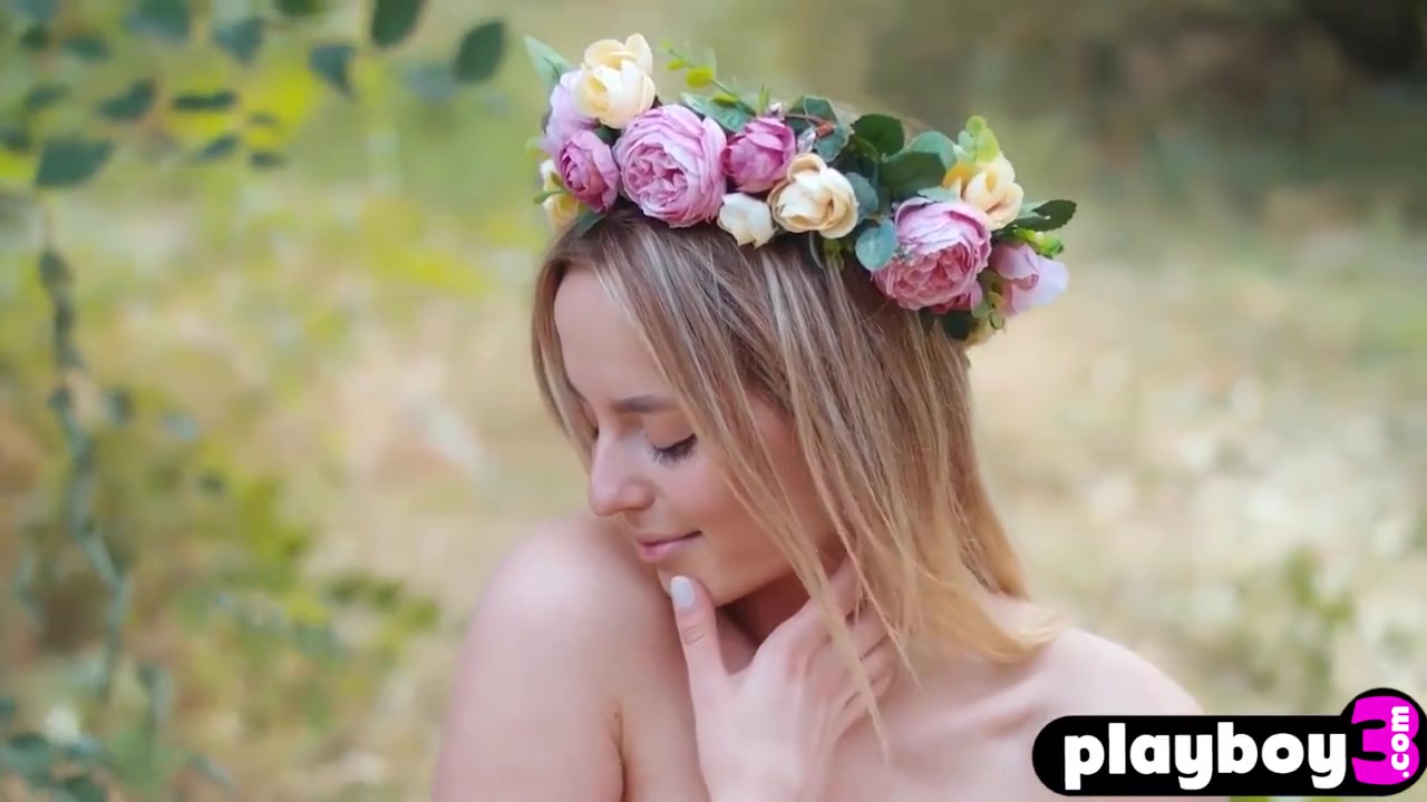 Sexy Natural teen 18+ Model With Perfect Natural Boobs Jilean Amazing Posing