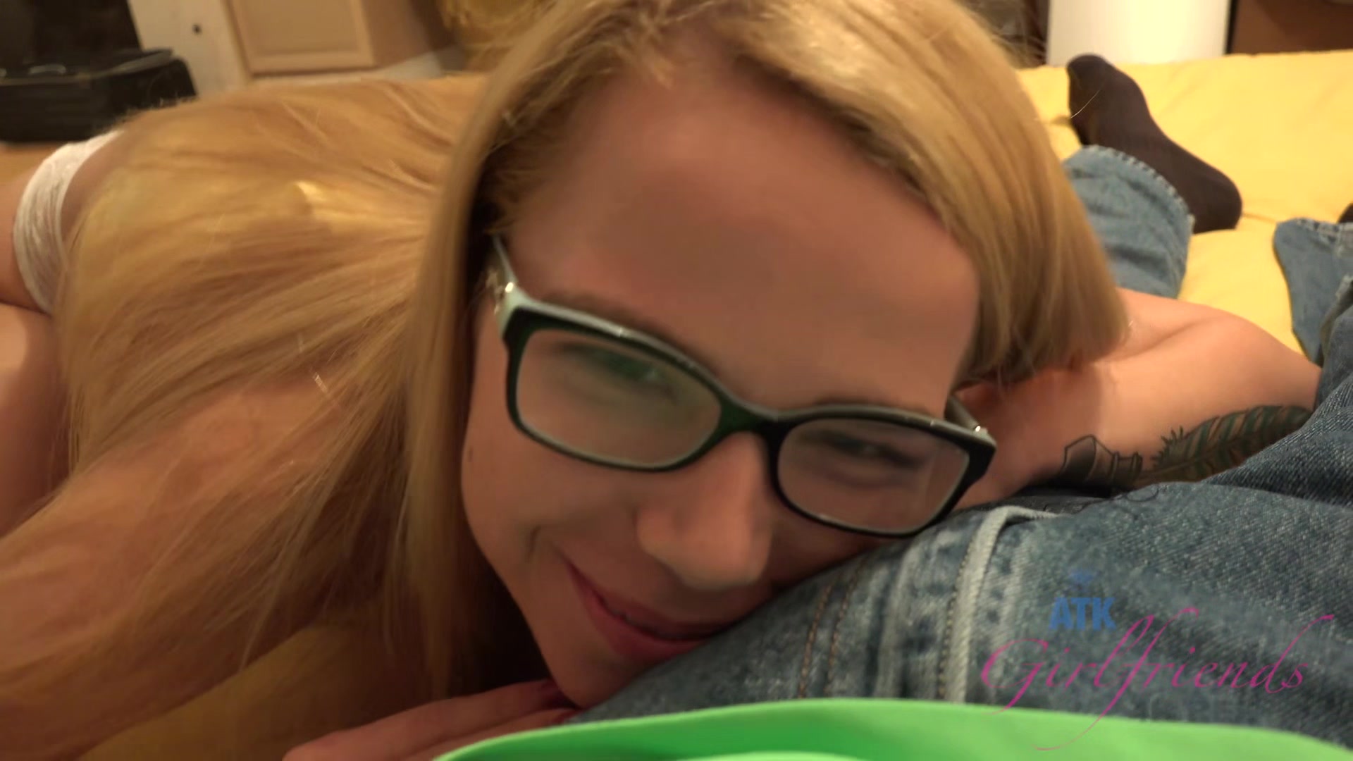 Virtual Handjob/Footjob/Blowjob With Alina West