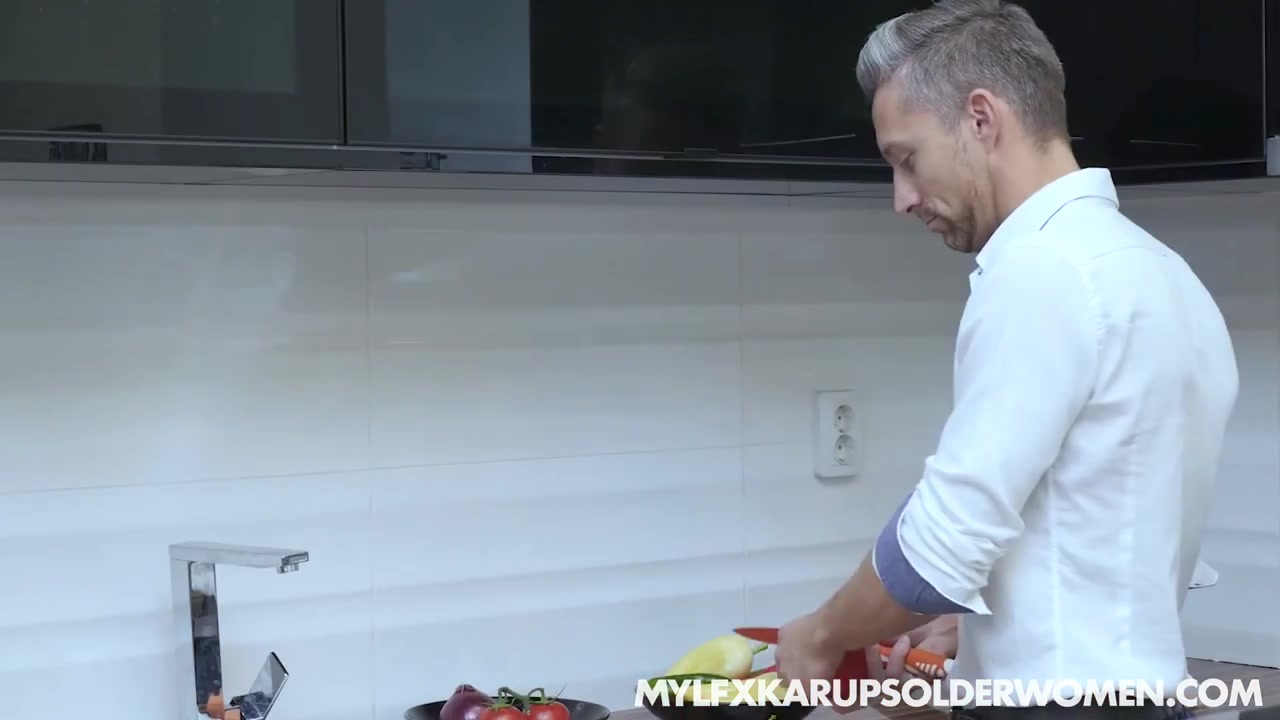 Cute Milf Sex Scene - MYLF
