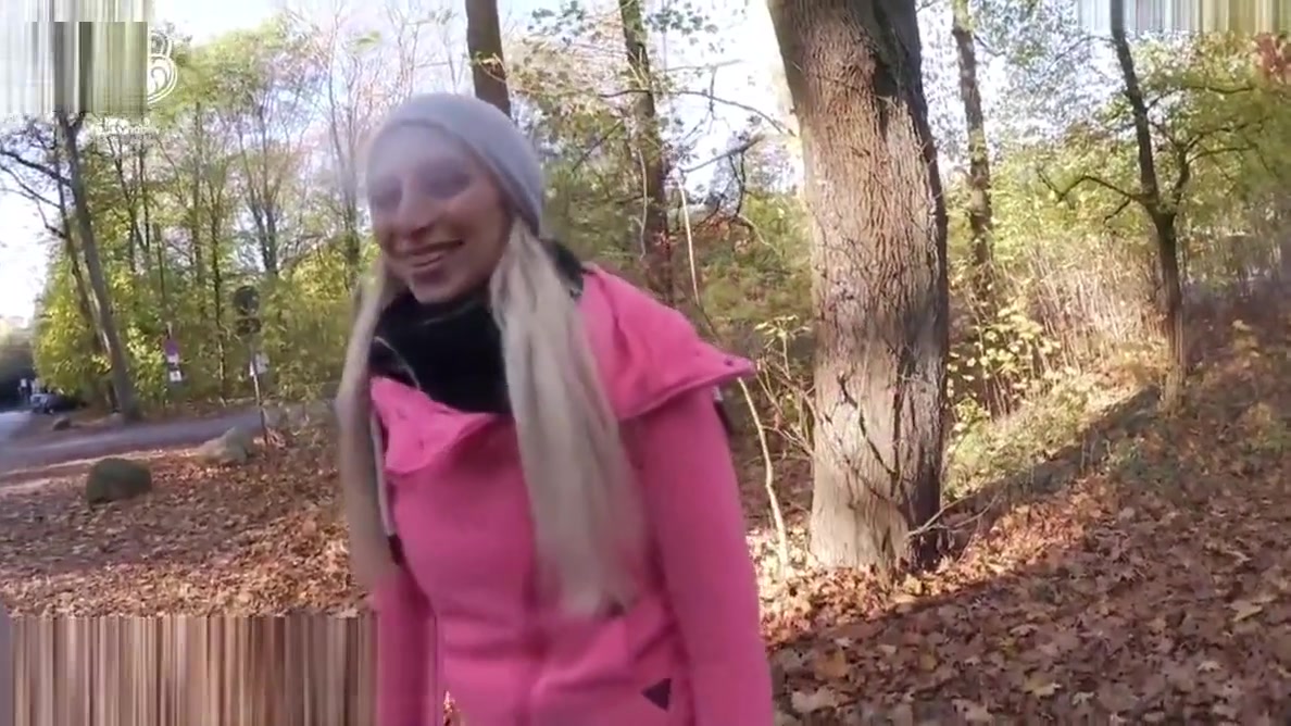 MyDirtyHobby - Hot teen 18+ works out in public wearing yoga pan