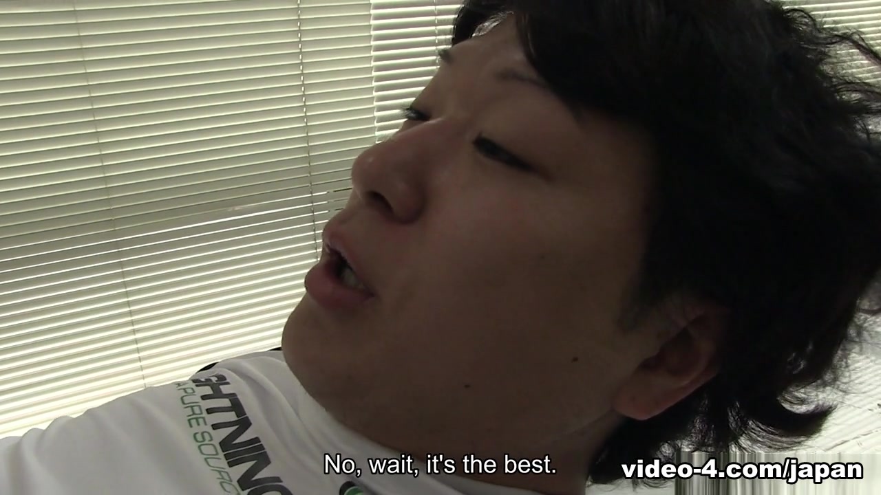 Nurse Sayaka Aishiro takes care of a patient's hurt cock - JapanHDV