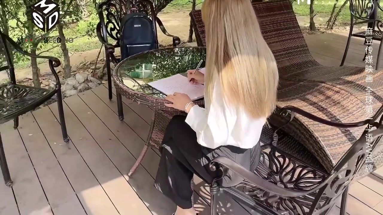 Blonde Hot Asian Whore With Sexy Tattoo Have A Hardcore With Big Dick