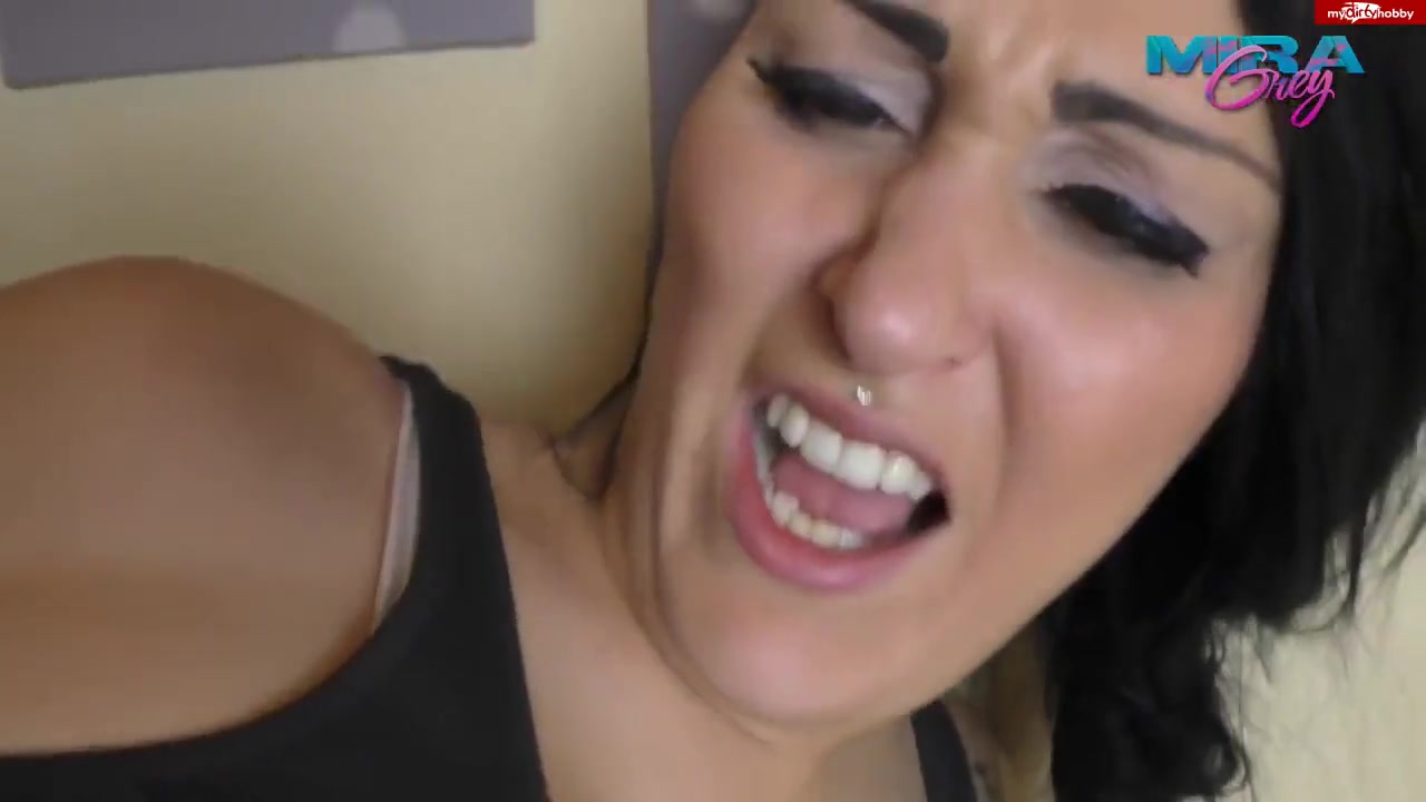 Mira Grey In Strafe! Trocken In Den Arsch Gefickt