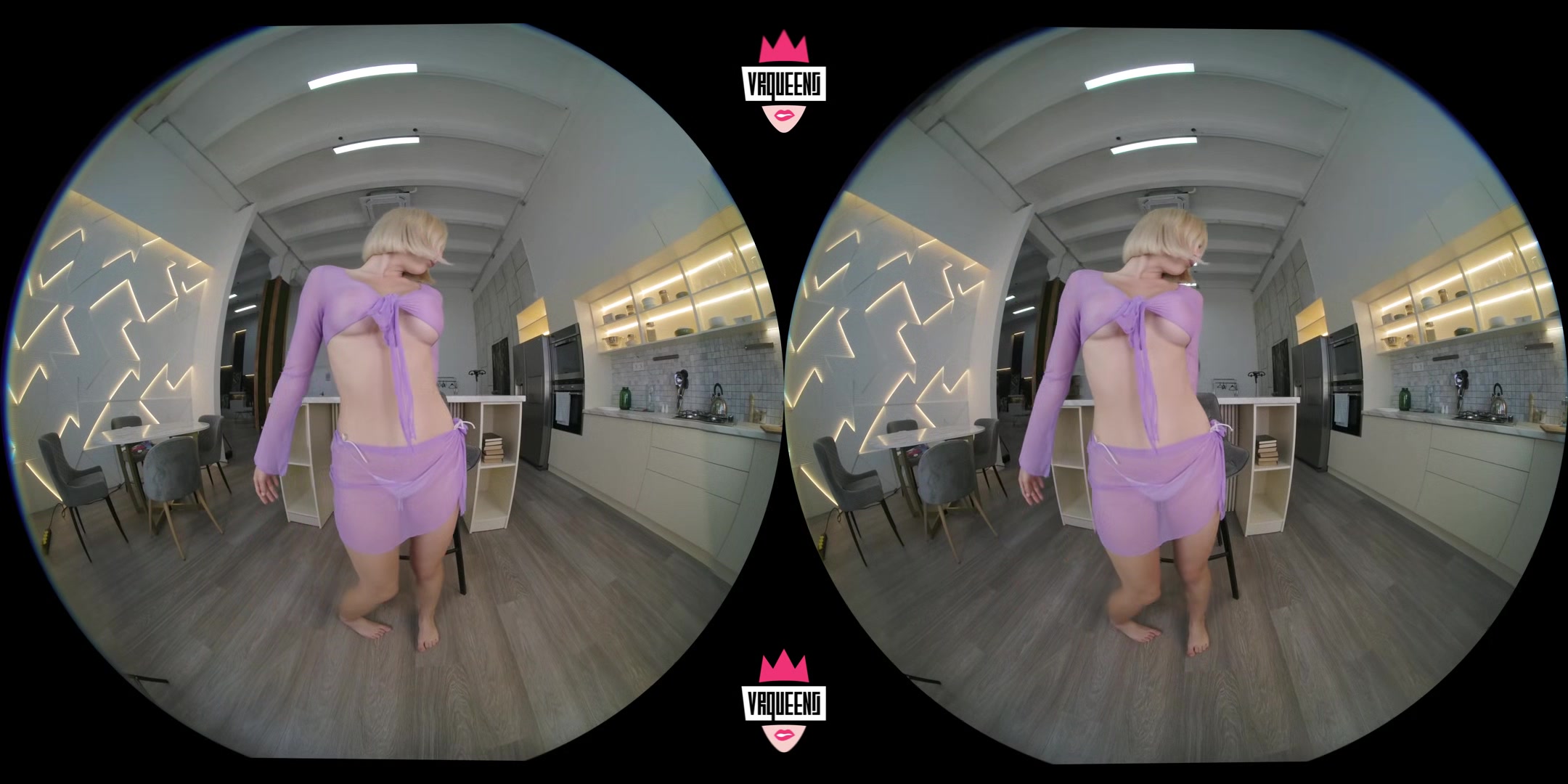 Happy Time In Kitchen - Vr Queens