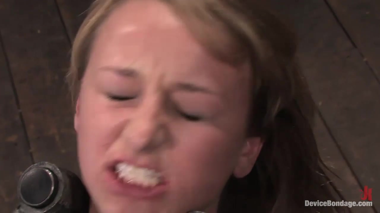 Jessie Cox in Jessie Cox From kitten cute, to fucked up in seconds - DeviceBondage