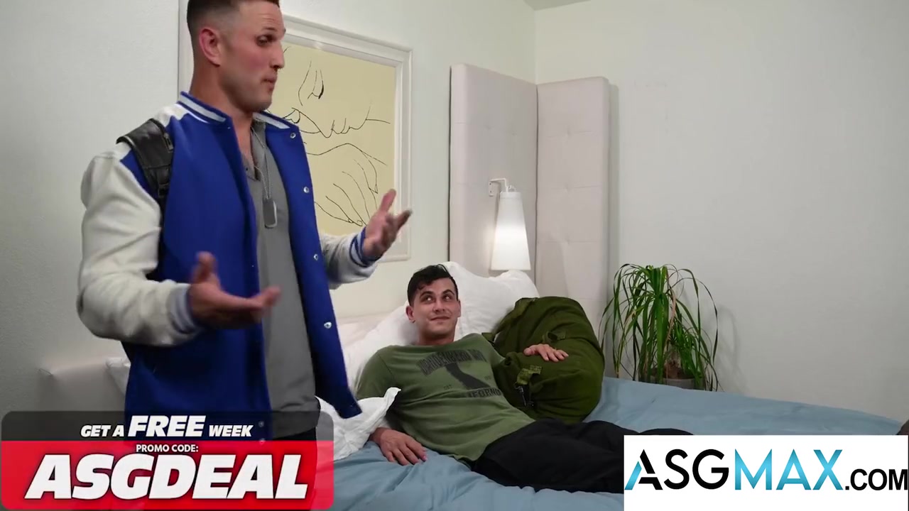 Blain O Connor, Trevor Harris And Kam Stone In Military Hunks Get Naughty