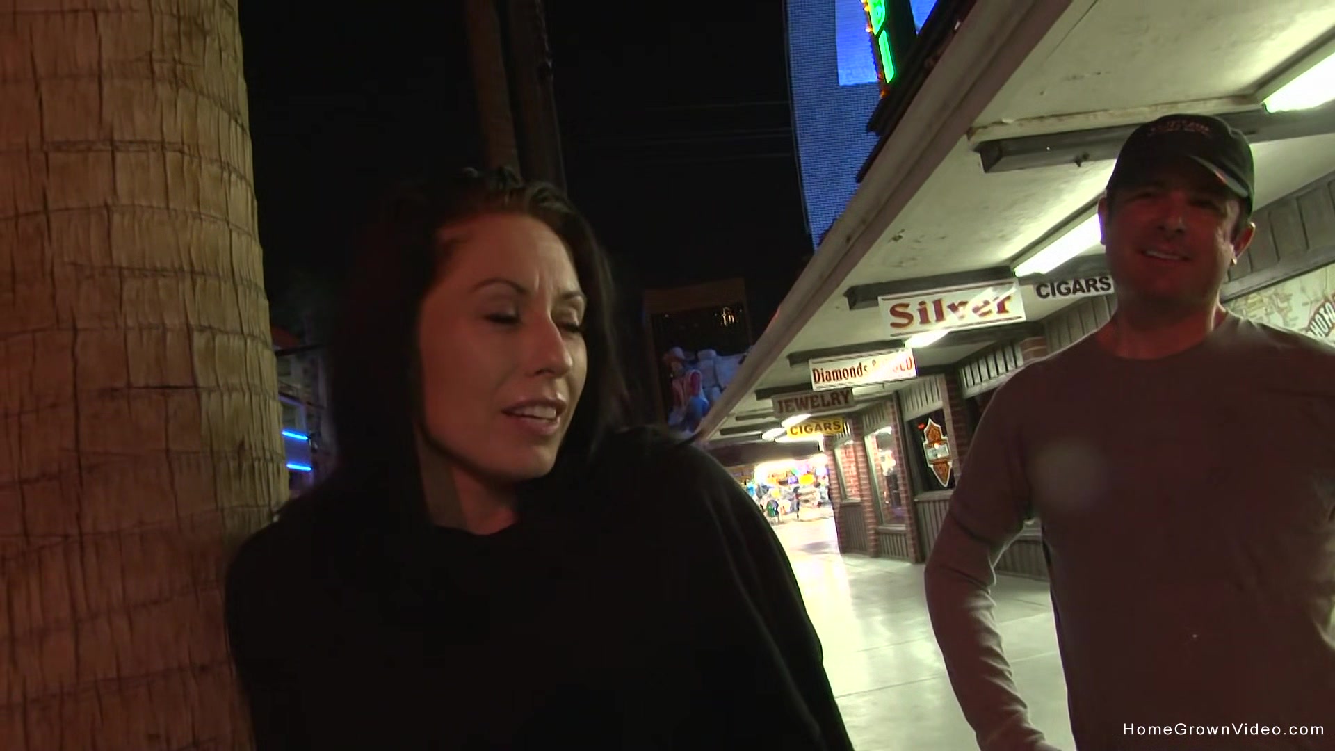 Smoking hot milf picked up and fucked in Vegas hotel