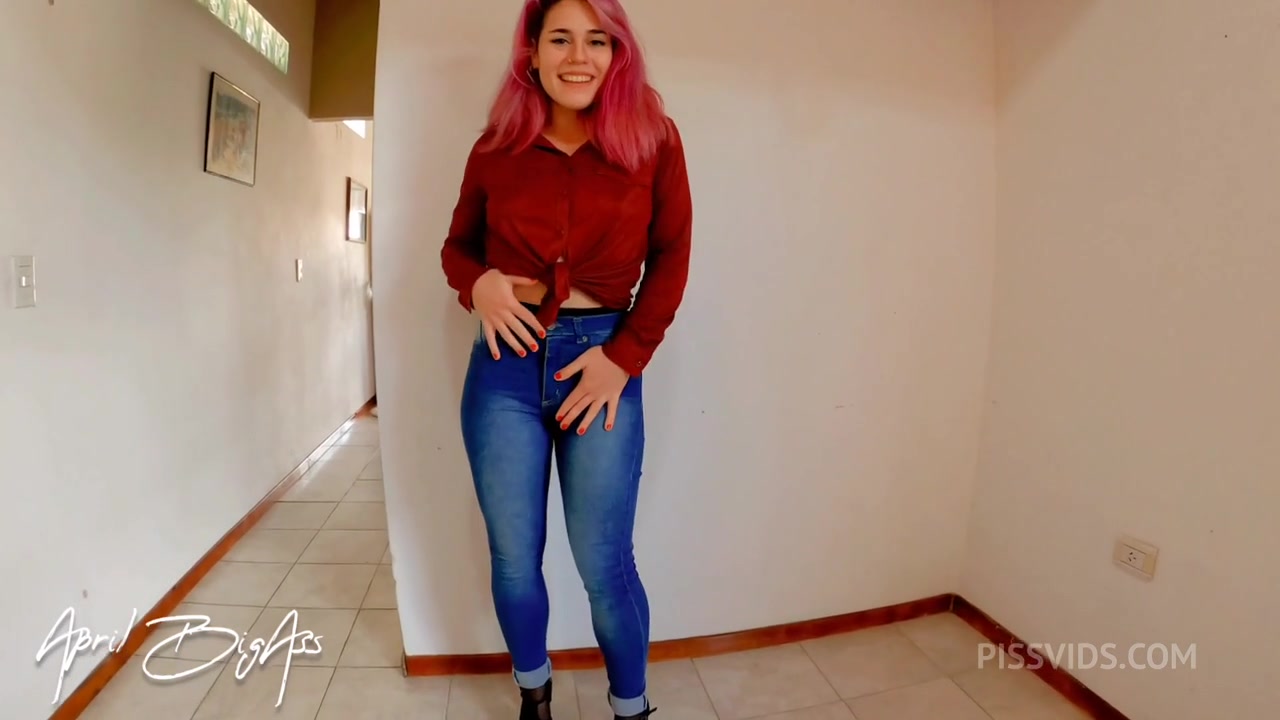 I pee, I couldn't hold it and I exploded with pee, my stepfather gives me even more pee!!! - PissVids