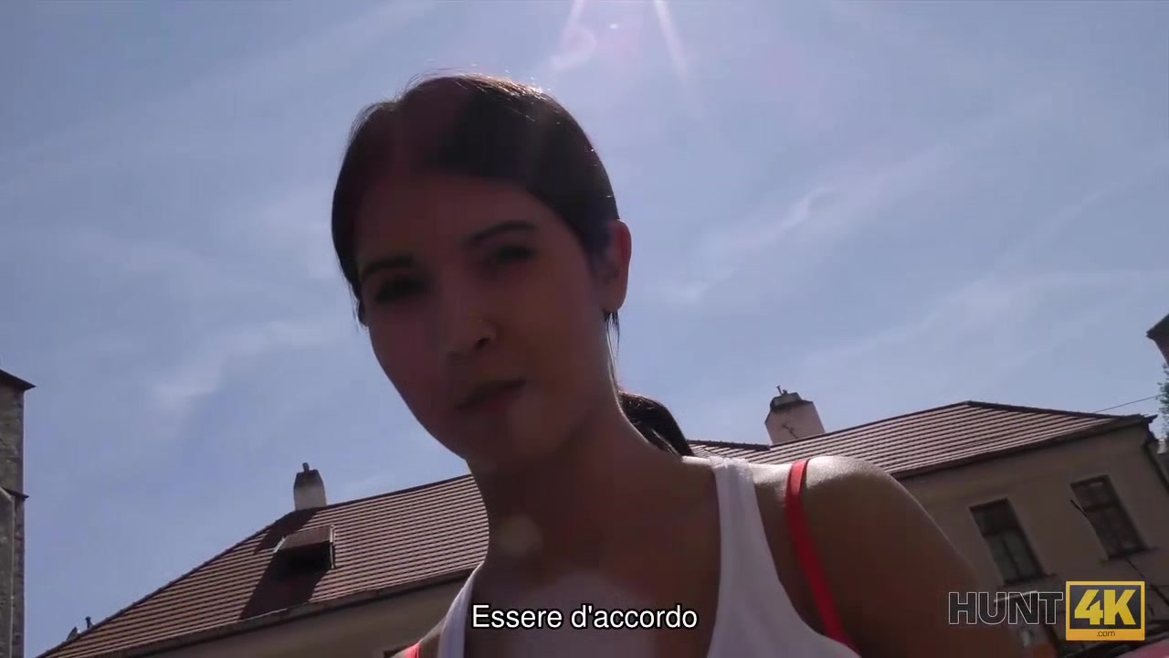 HUNT4K. La mora snella e il suo magro fidanzato hanno bisogno di soldi per le vacanze