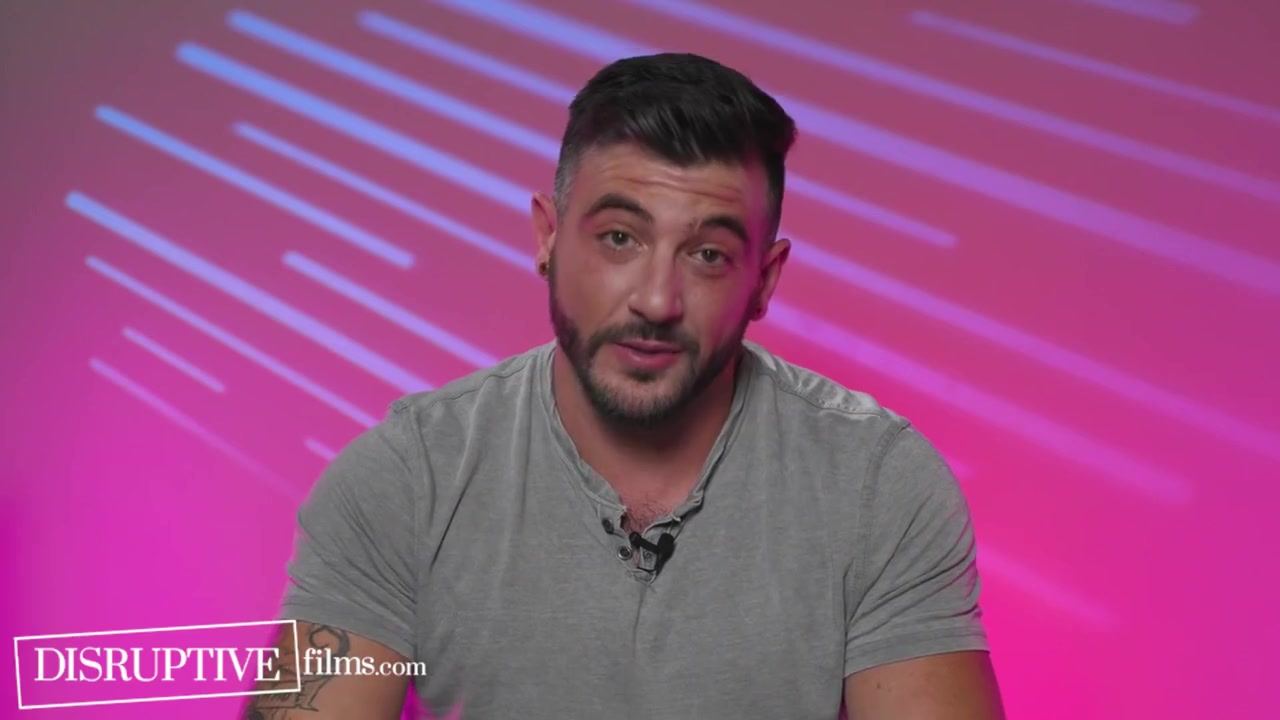 Gay Porn In Strangers Waste No Time & Screw On Gay Reality Show