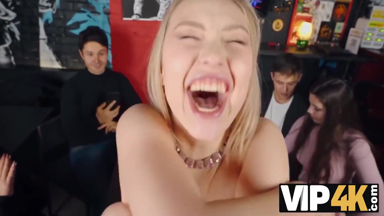 Wolf Of Wall Street Ugly With Andrew Marshall, Sara Bork And Olivia Trunk