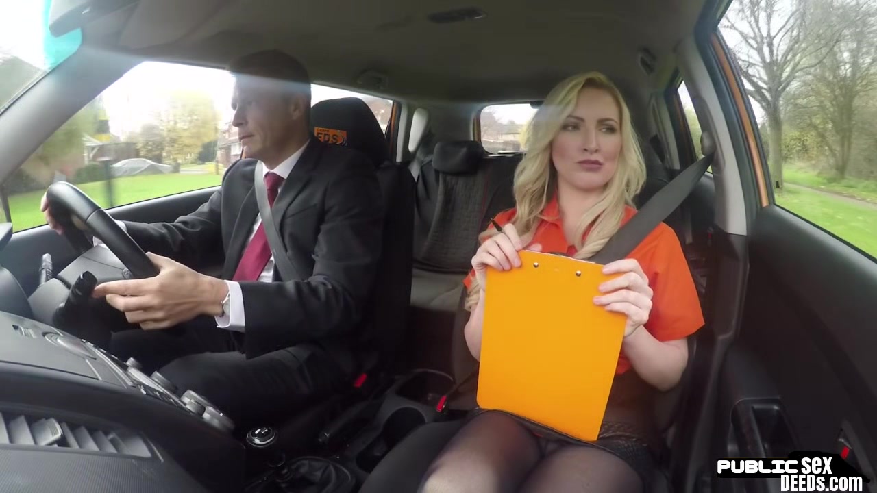 Bosomy driving MILF in lingerie fucked in car outdoor