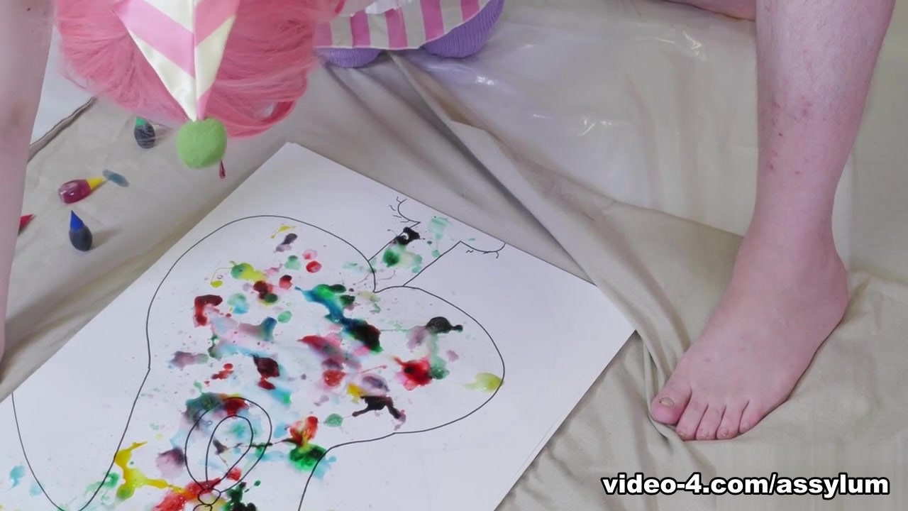 Arielle Aquinas In Anal Circus Girl