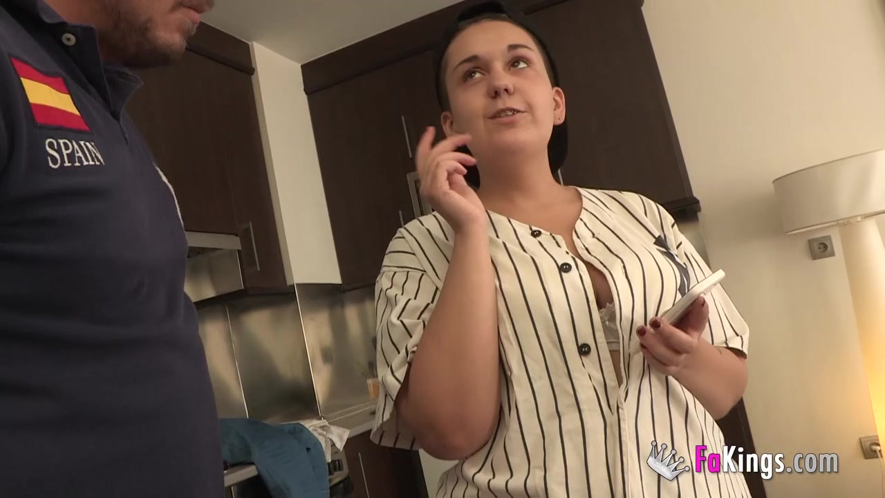 Jordi ENP fucks hard and spanks a girl who wants to spite her ex