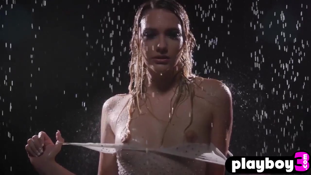 Amazing Blonde Milf Shows Her Totally Wet Body During Posing In Hot Dress