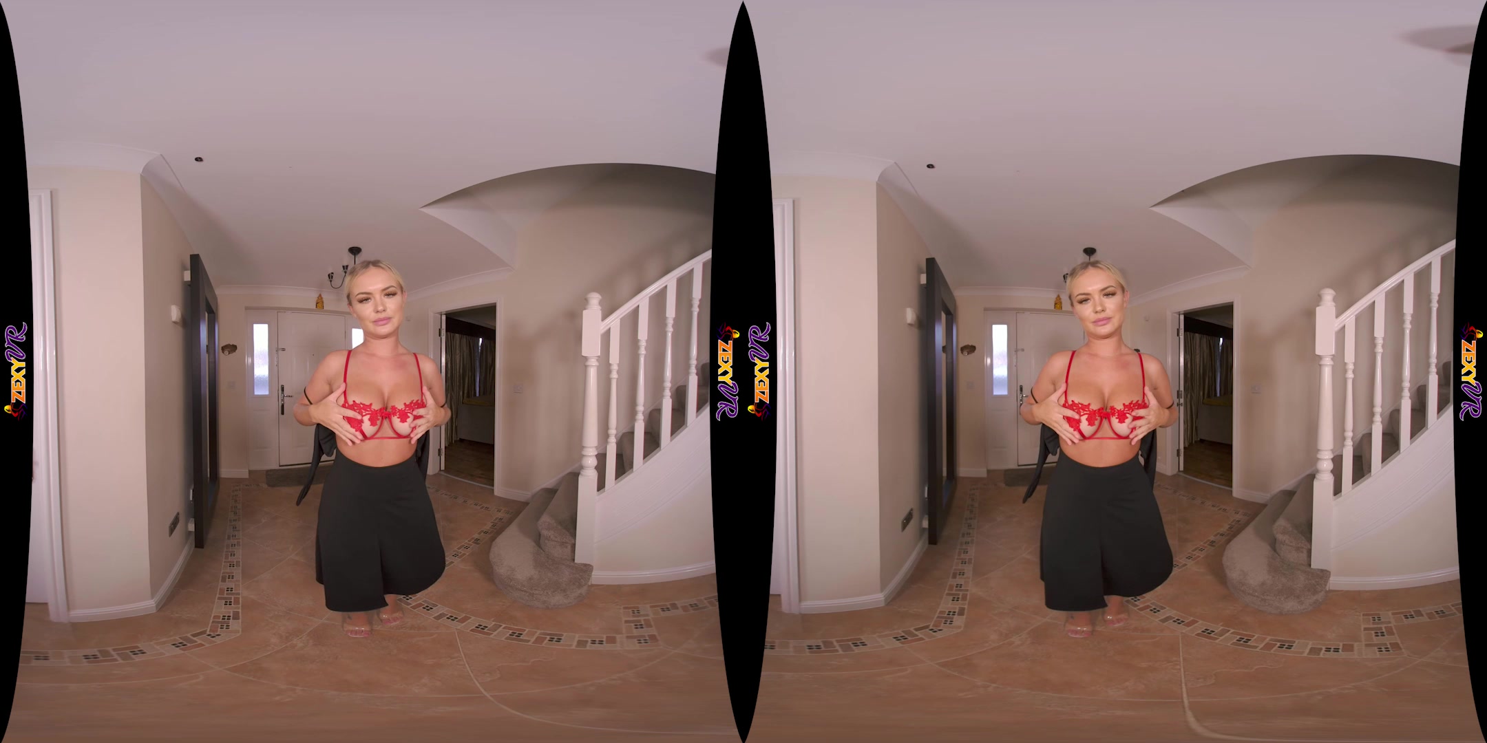 Sexy & Seductive featuring Louise - ZexyVR