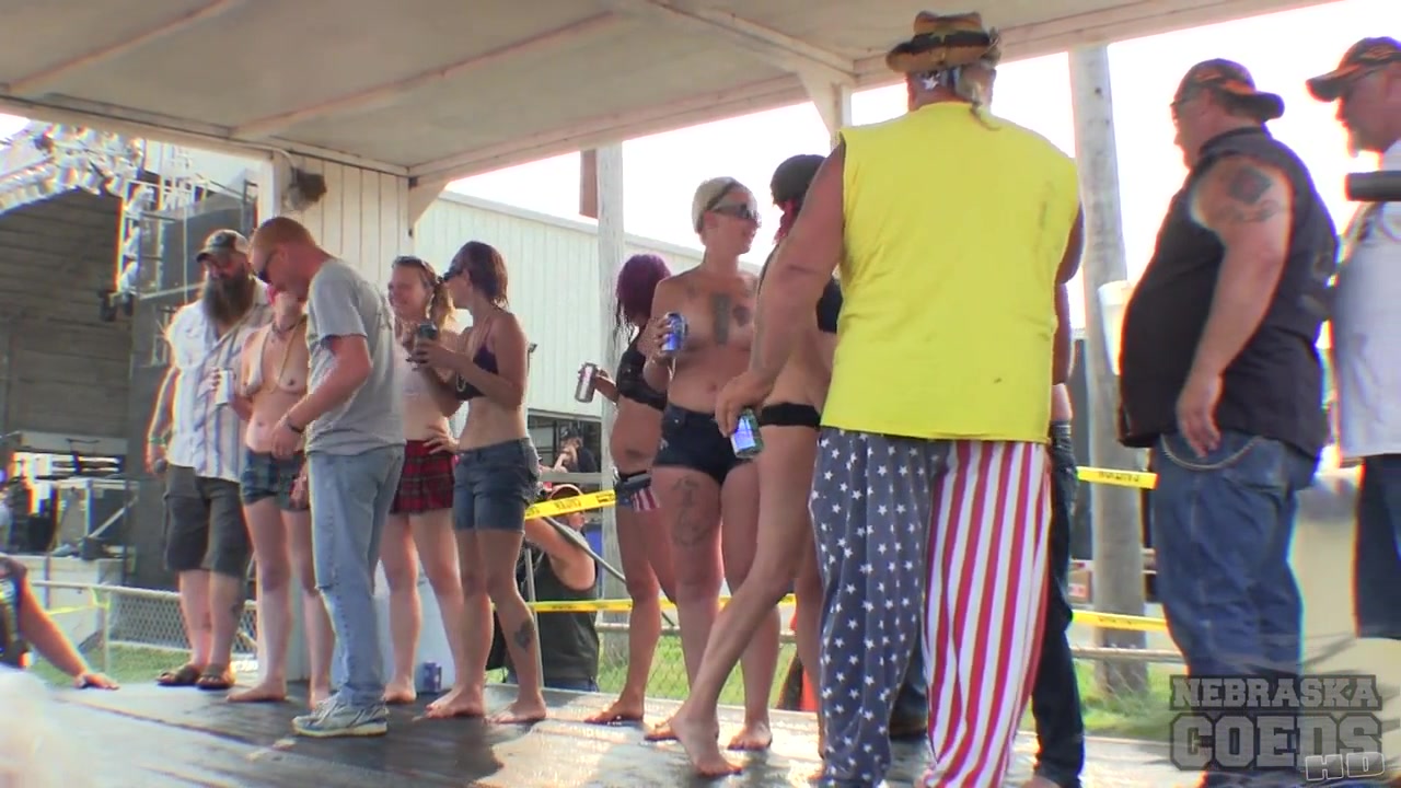 Abate Of Iowa 2015 Saturday Contest On The New Stage Sporty Girls - NebraskaCoeds