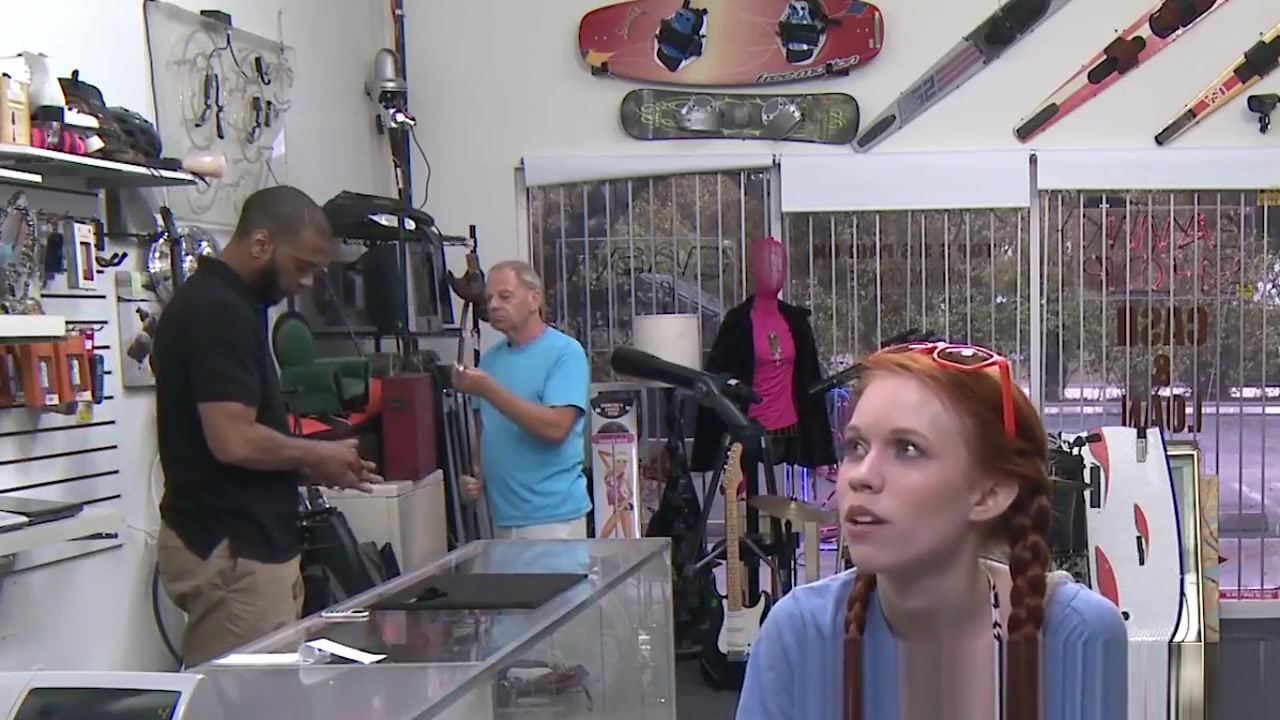 Redhead teen 18+ pussyfucked by pawnbroker