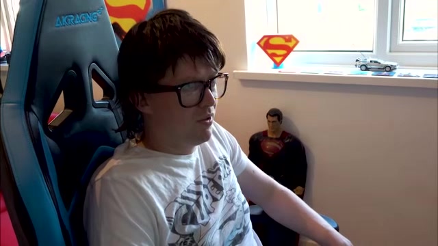 NerdPervert - Lucy Lane - Pitty Blowjob