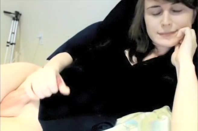 brunette hair Jerks yummy gigantic weenie On web camera