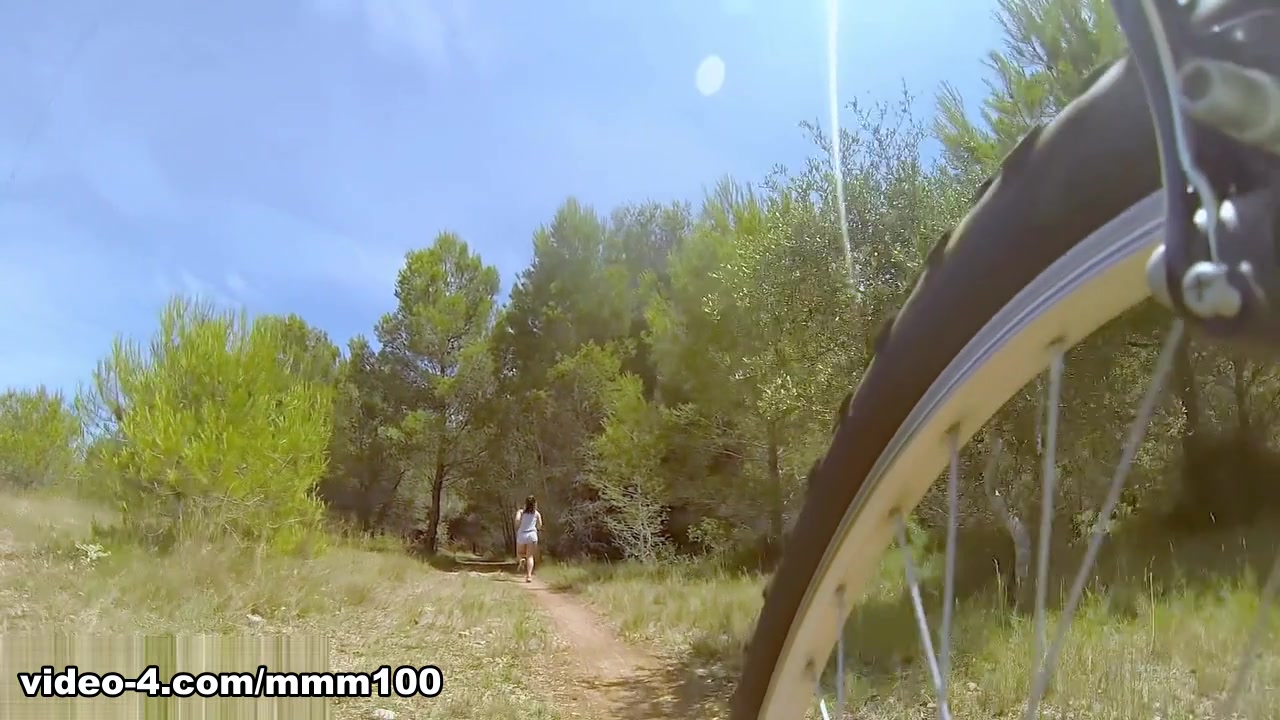 Brunette fucked and shoot with a GoPro - MMM100