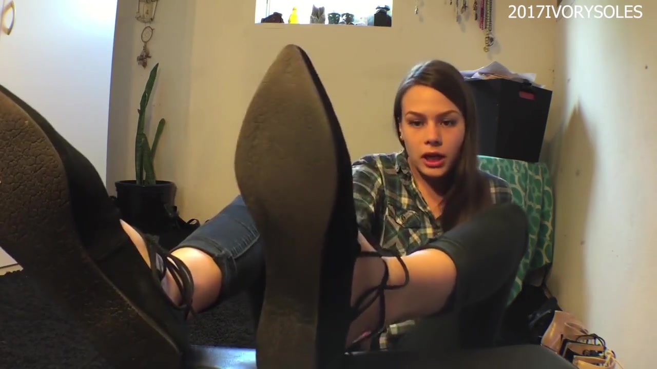 3 Ivory Smelly Feet