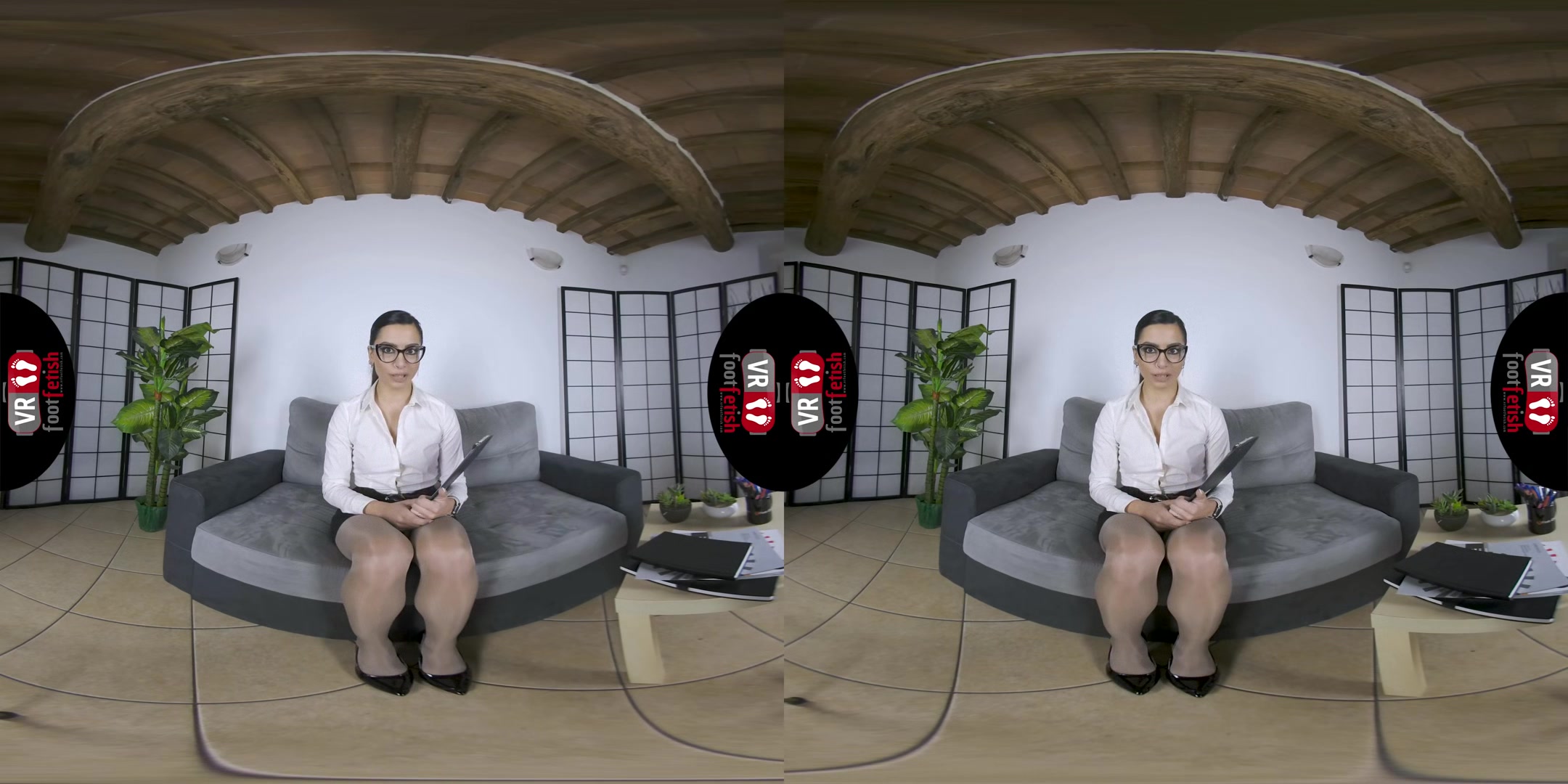 Horny And Hot Office Lady With Suckable Feet