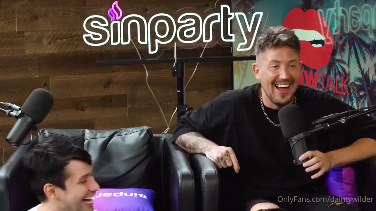 Dainty Wilder - Pillow Talk Squirting On Podcast Video Leaked