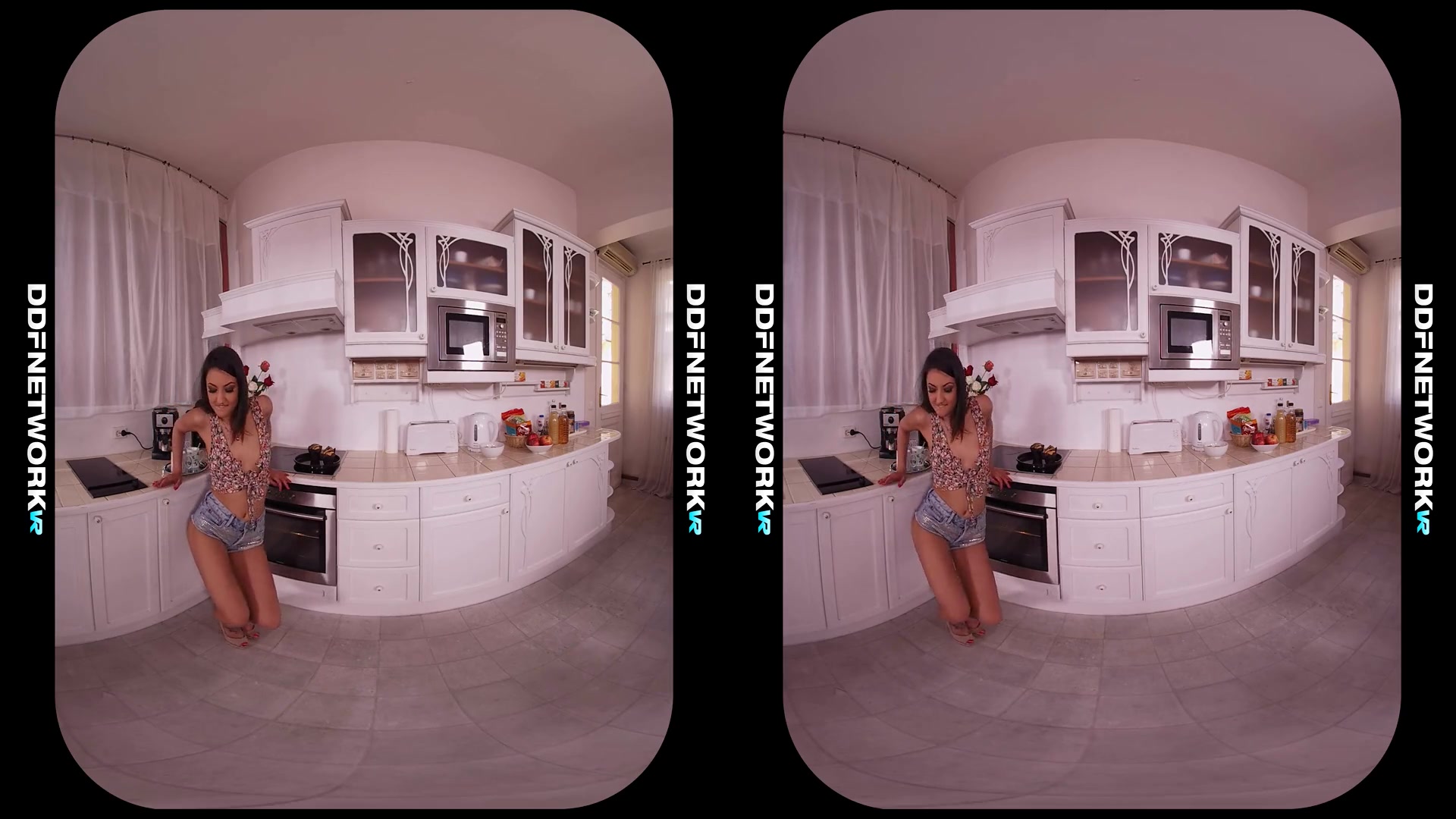Suzy Rainbow in Cupcakes with Suzy - DDFNetworkVR